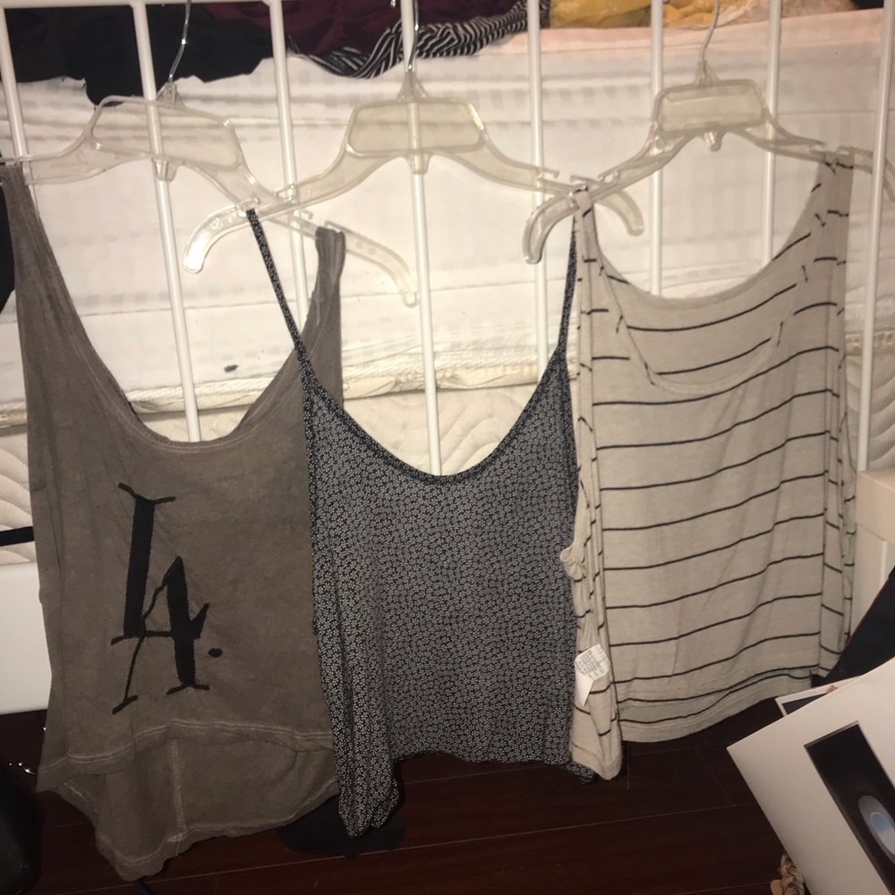 brandy melville tank top bundle!